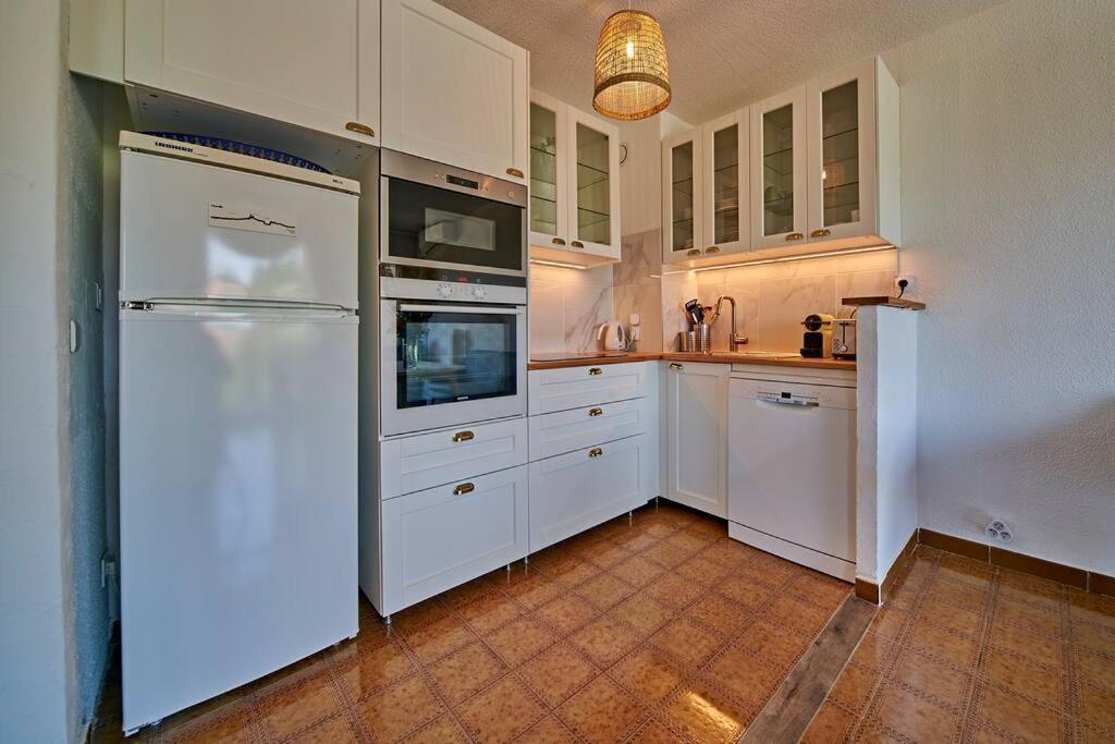 Apartament Sunrise -Swimming-Pool-Saint-Tropez Center-Parking Zewnętrze zdjęcie