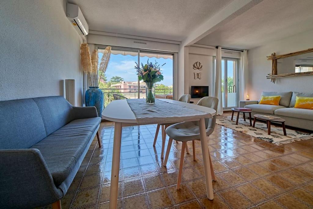 Apartament Sunrise -Swimming-Pool-Saint-Tropez Center-Parking Zewnętrze zdjęcie